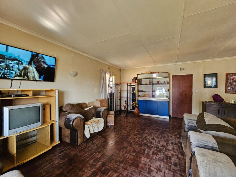 3 Bedroom Property for Sale in Vaalpark Free State
